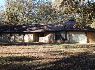737 County Road 2110, Hooks, TX 75561