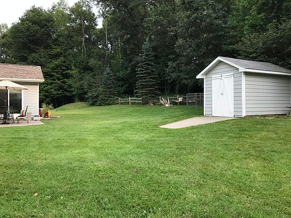 5th image of 17083 Sierra Dr