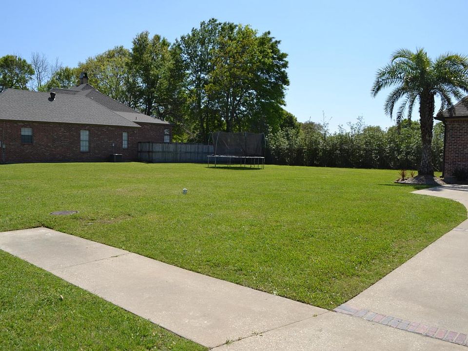 2nd image of 103 Isaiah Dr