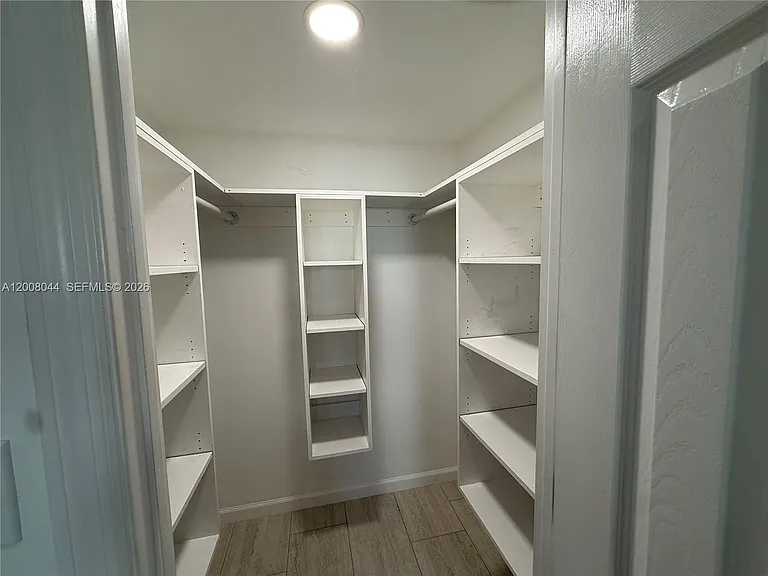609 NE 14th Ave #108 — Photo 18