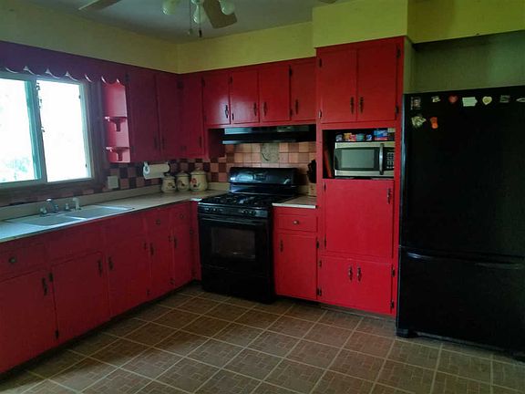 2nd image of 209 W Gibson St