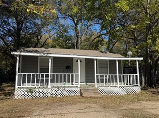 825 Cedar St, Paris, TX 75460