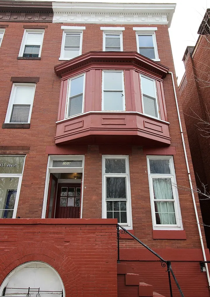 103 W. 29th St — Photo 1