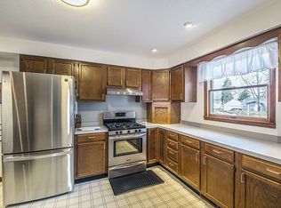 12599 Crystal Lake Dr S, Cement City, MI 49233