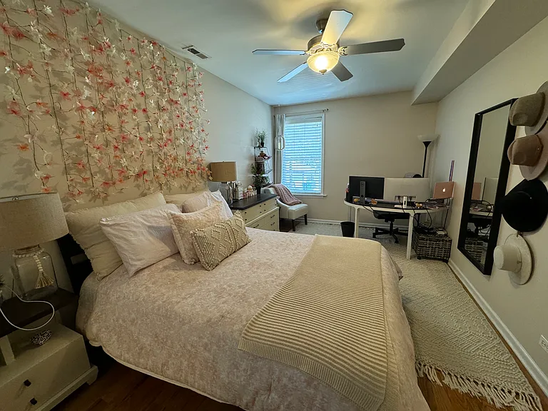 1218 W Roscoe St #1 — Photo 9