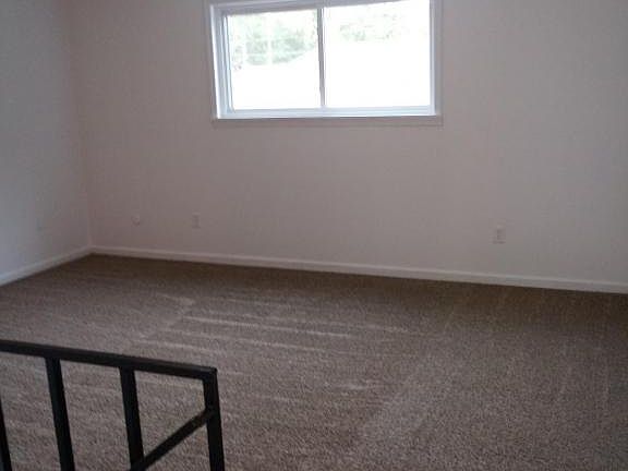 3rd image of 1117D Hollander St