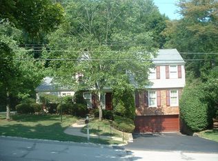 232 Thornberry Dr, Pittsburgh, PA 15235