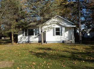 702 S Broadway St, Hudson, IL 61748