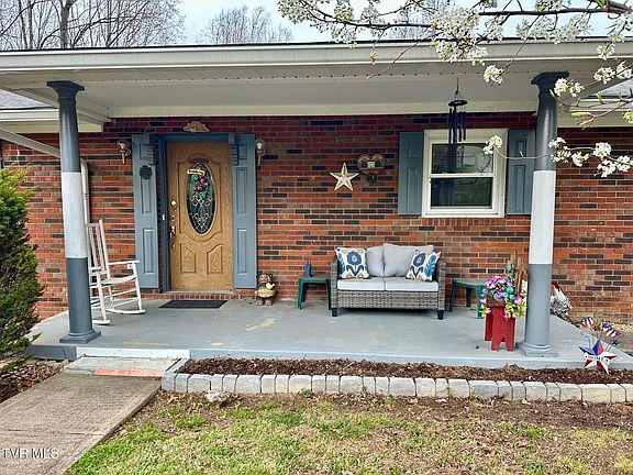 2nd image of 118 Brightridge Ct