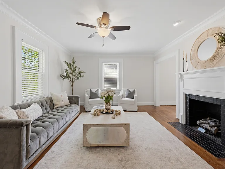 124 S Pettigrew St — Photo 2