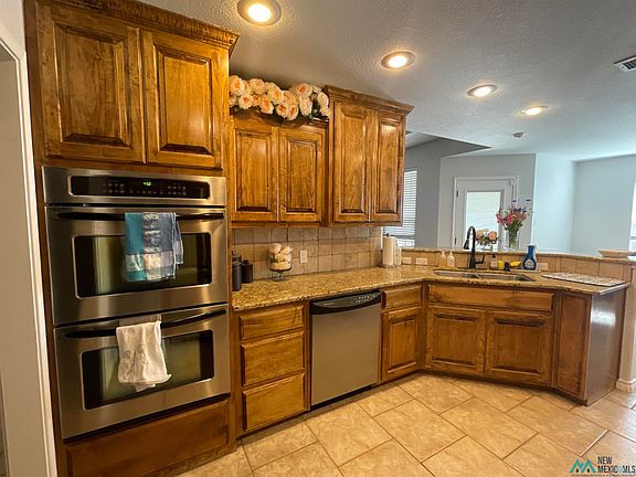 4th image of 1406 S 25th St