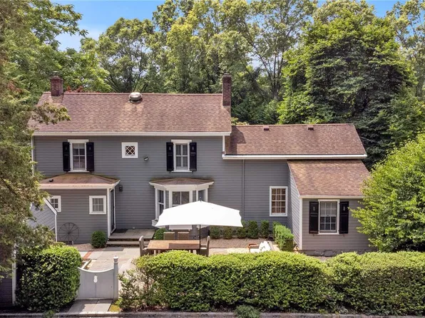 10 Hegemans Lane, Old Brookville, NY 11545