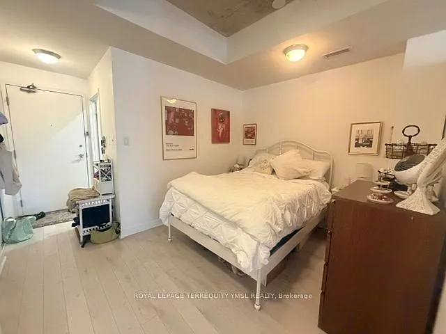 127 Queen St E #504 — Photo 17