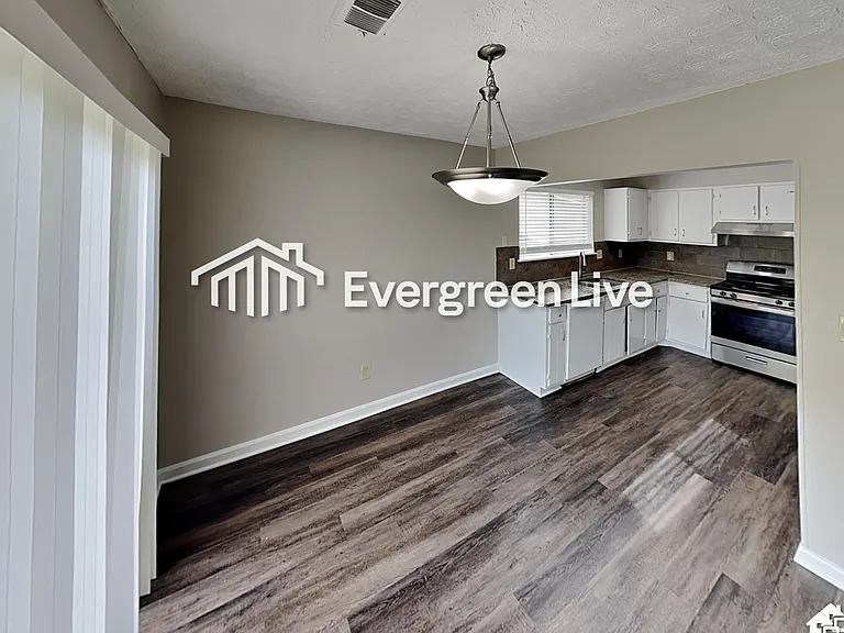 333 Park Ridge Cir — Photo 6