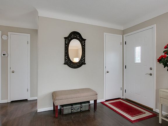 4th image of 314 Maryland Ave W