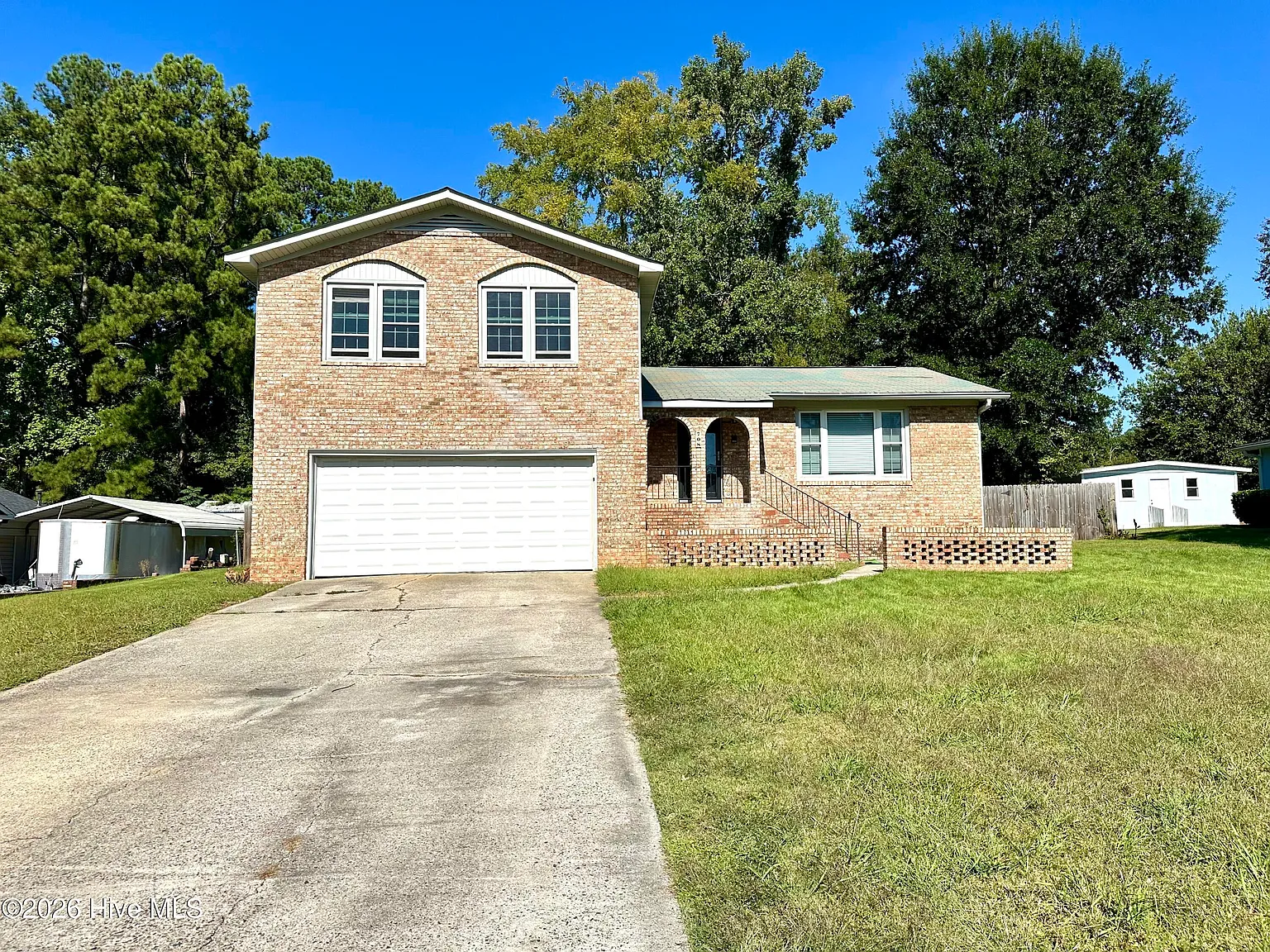 3 bed, 2.5 bath, 1900 sqft, $1,750 — Photo 2