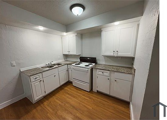 5th image of 512 NW 90th St