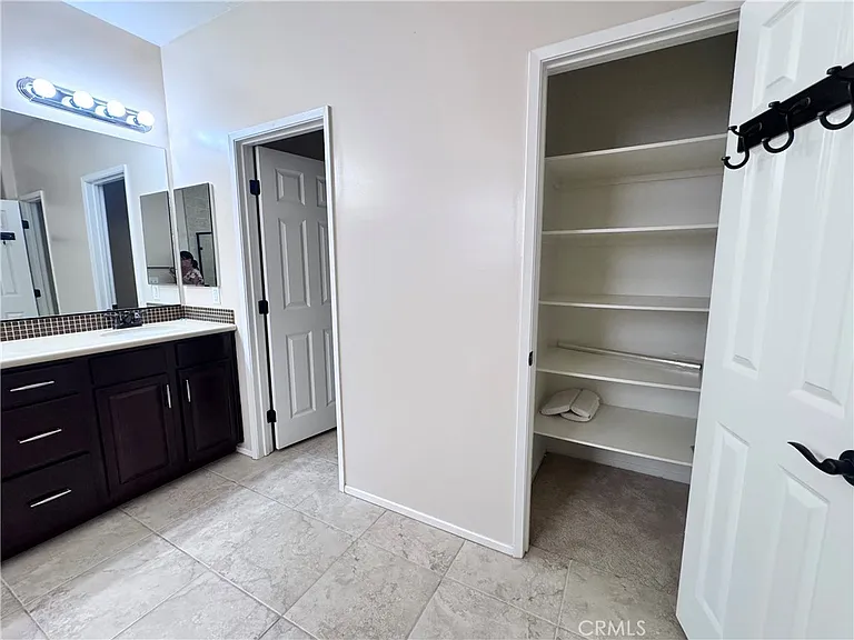 1497 Belle St — Photo 16