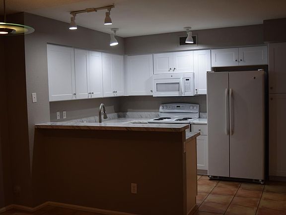 2nd image of 1717 E Union Hills Dr Unit 1062