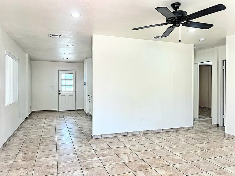 1143 Elizabeth Lake Rd — Photo 13