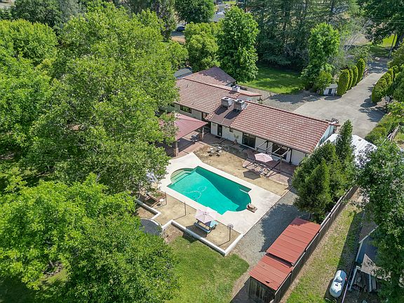 2nd image of 9912 Cow Creek Dr