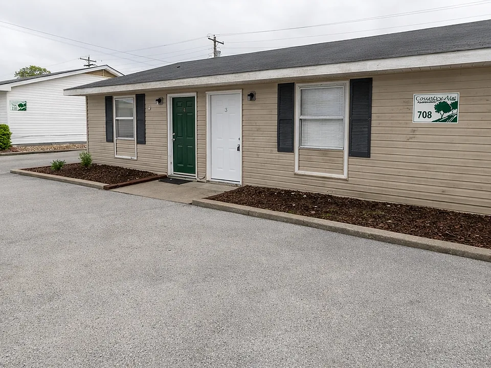 708 W Cunningham Dr #4