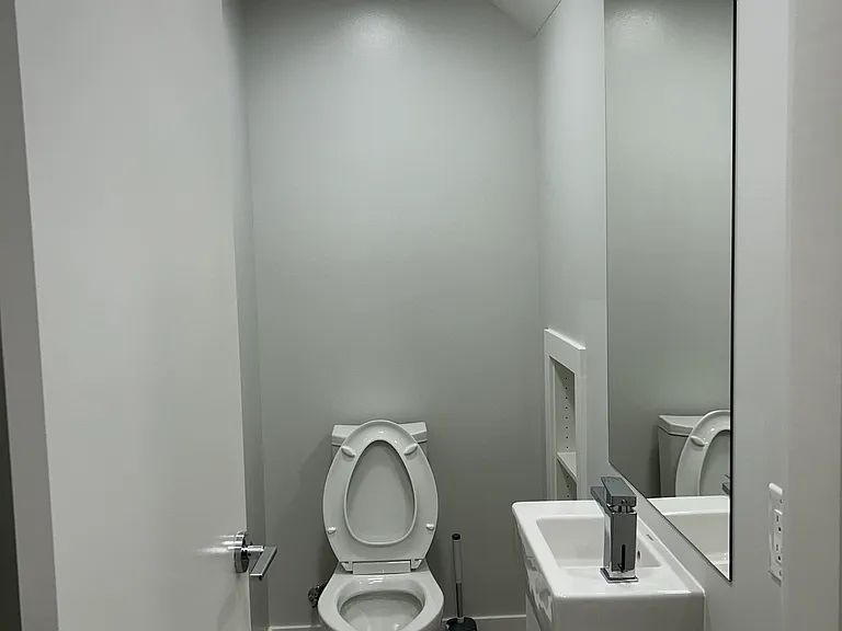2728 Acadia Rd — Photo 10