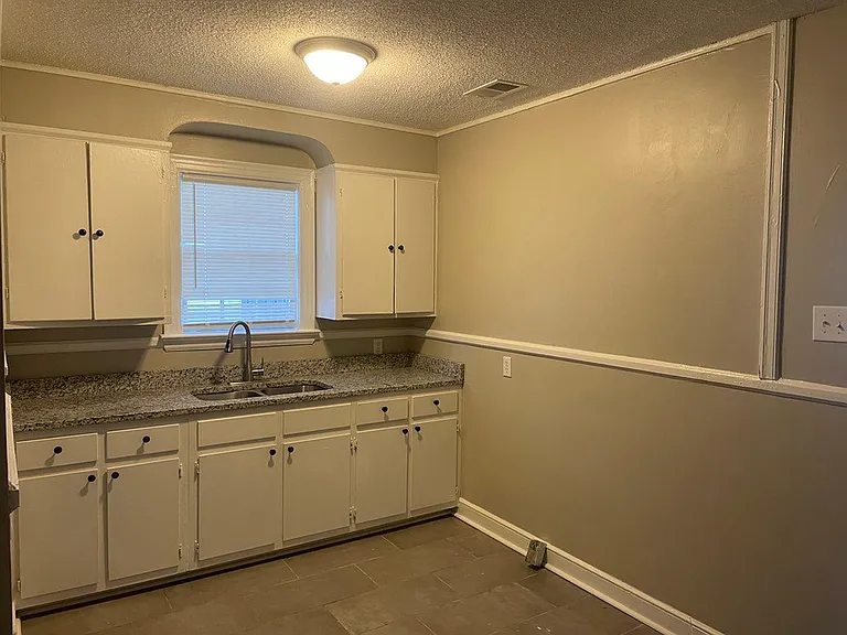 1202 Tutwiler Ave — Photo 6