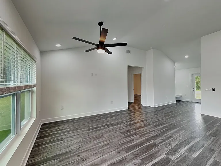 5071 Rosette Rd — Photo 1