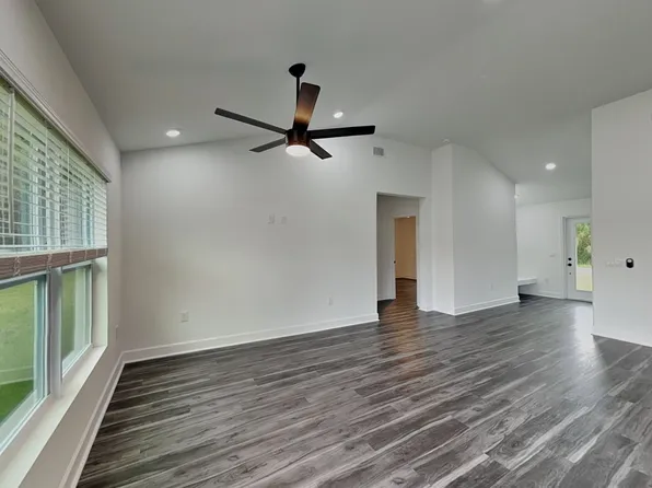 5071 Rosette Rd, North Port, FL 34288