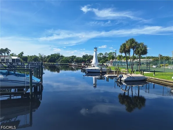 5714 Captain John Smith Loop, North Fort Myers, FL 33917