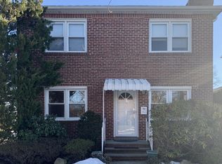 42 Beechwood Ave, Pt Washington, NY 11050