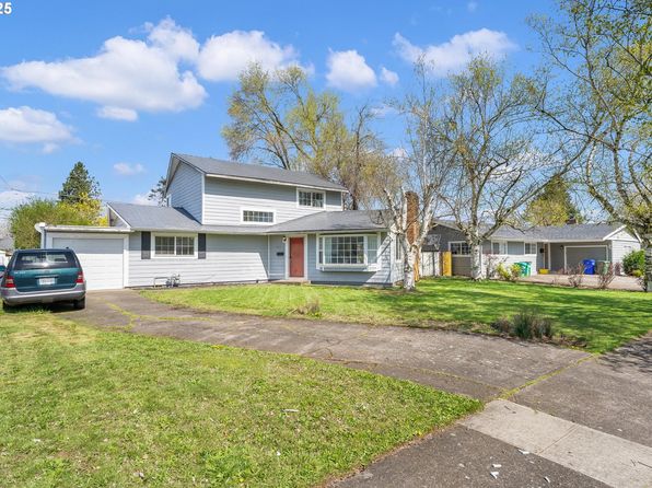 12231 NE Stanton St, Portland, OR 97230