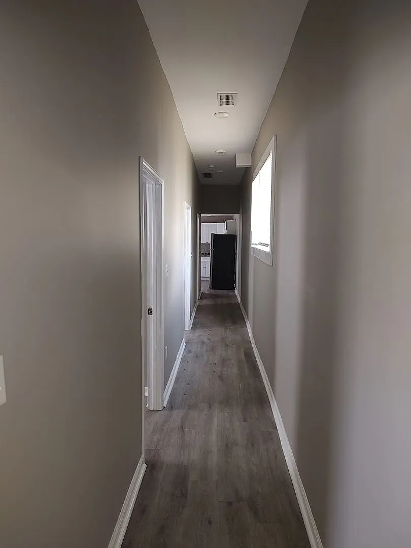 Updated & Renovated 3 Bedroom Cottage Leasing Special Move In By 9/1/2026 And October Rent Is Free! — Photo 4