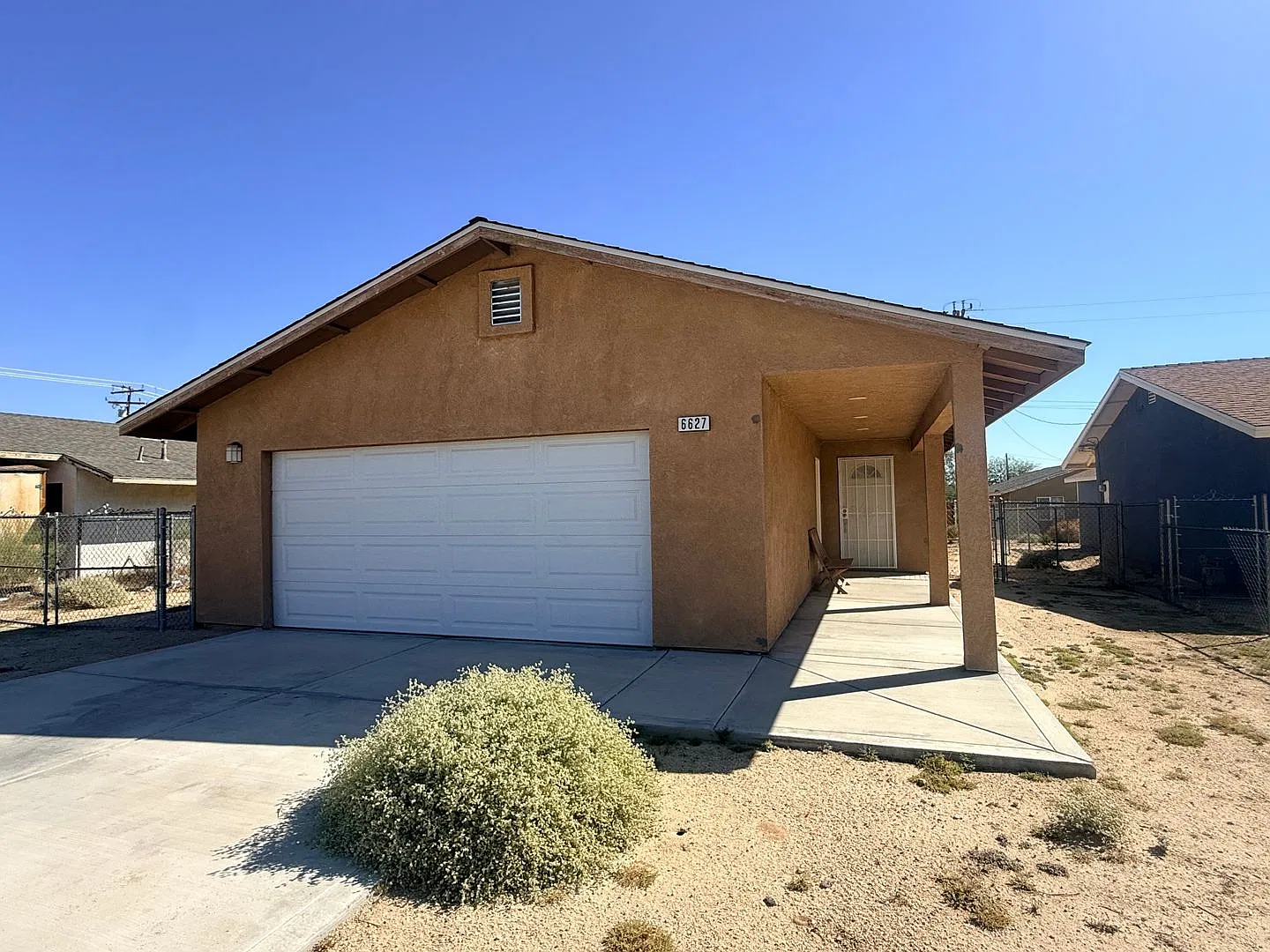 3 Bedroom Home in 29 Palms for Rent — Photo 1