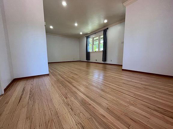 5th image of 828 Fremont St APT 2