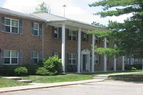 1st image of 193 Penny Ln E