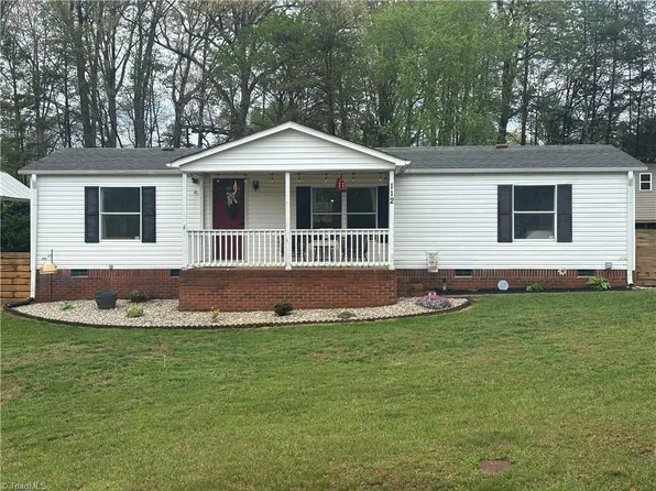 112 Hayes Dr, King, NC 27021