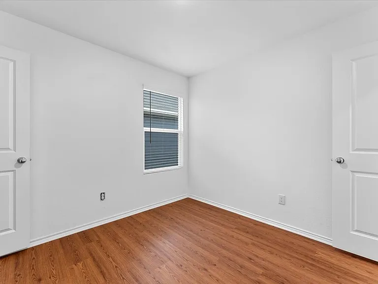 211 Herman Ln — Photo 25