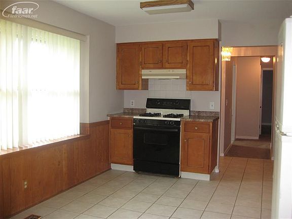 2nd image of 2411 Ashford Blvd