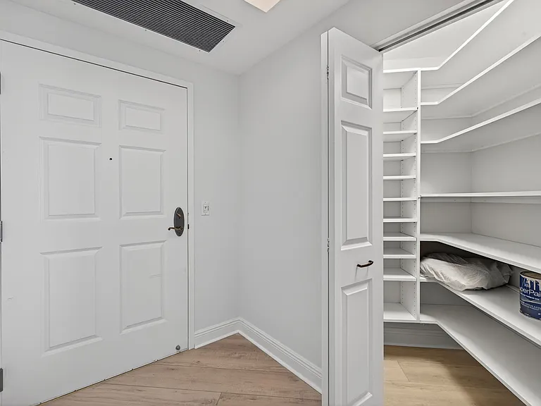 1001 Arbor Lake Dr — Photo 30