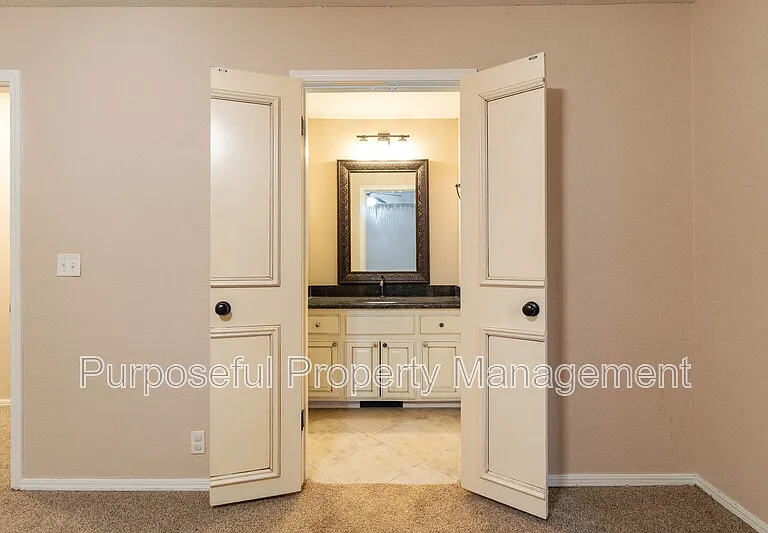 9204 Aaron Dr — Photo 28