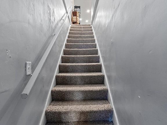 3rd image of 227 N Willett St #103