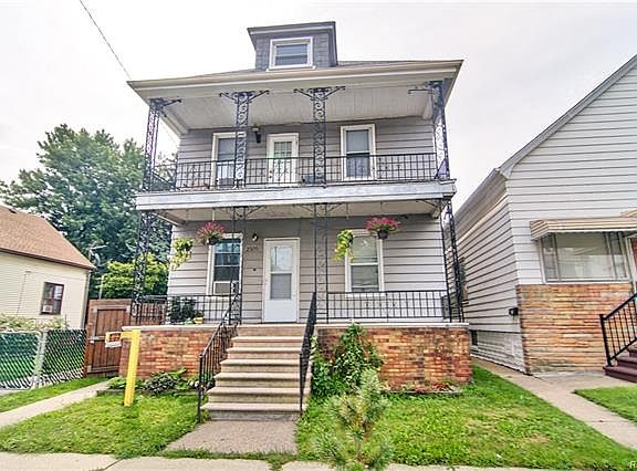 2nd image of 2326 Holmes St