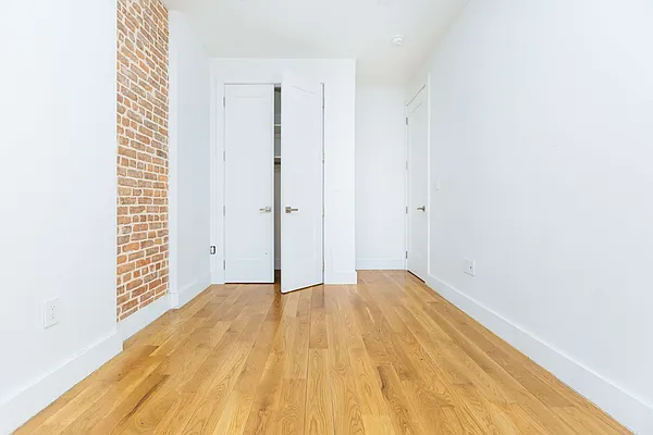 Rented by SCOUTBK.COM | media 57