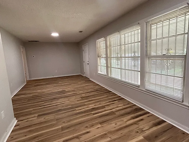 2662 Key St — Photo 3