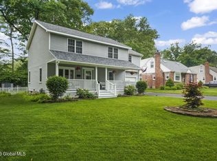 118 Willow Ln, Glenville, NY 12302