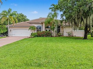 9825 Hindel Ct, Boynton Beach, FL 33472