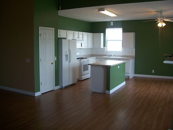 2nd image of 14205 Kelly Dr