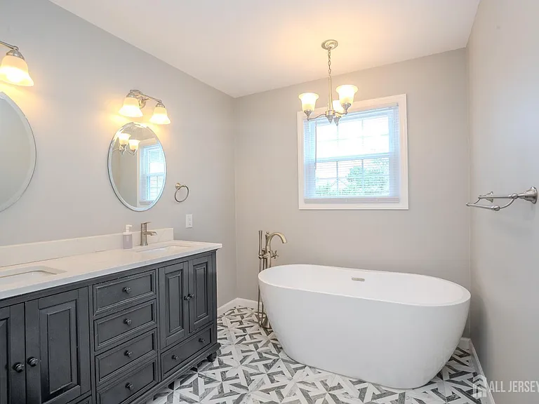 63 Carlisle Ct — Photo 27